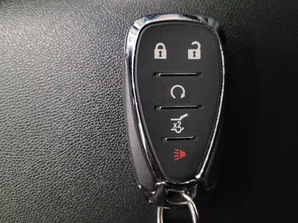 2021 Chevrolet Equinox in Pittsburgh, PA 15237 - 18118998 32