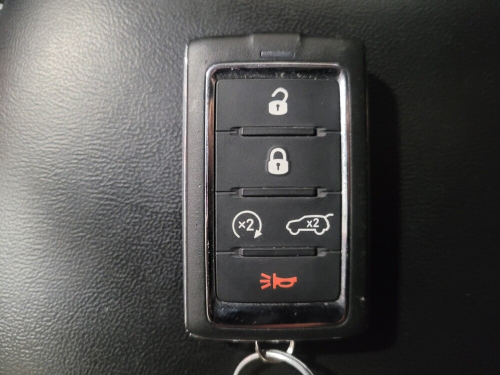 2021 Jeep Grand Cherokee L in Pittsburgh, PA 15236 - 18119005 32