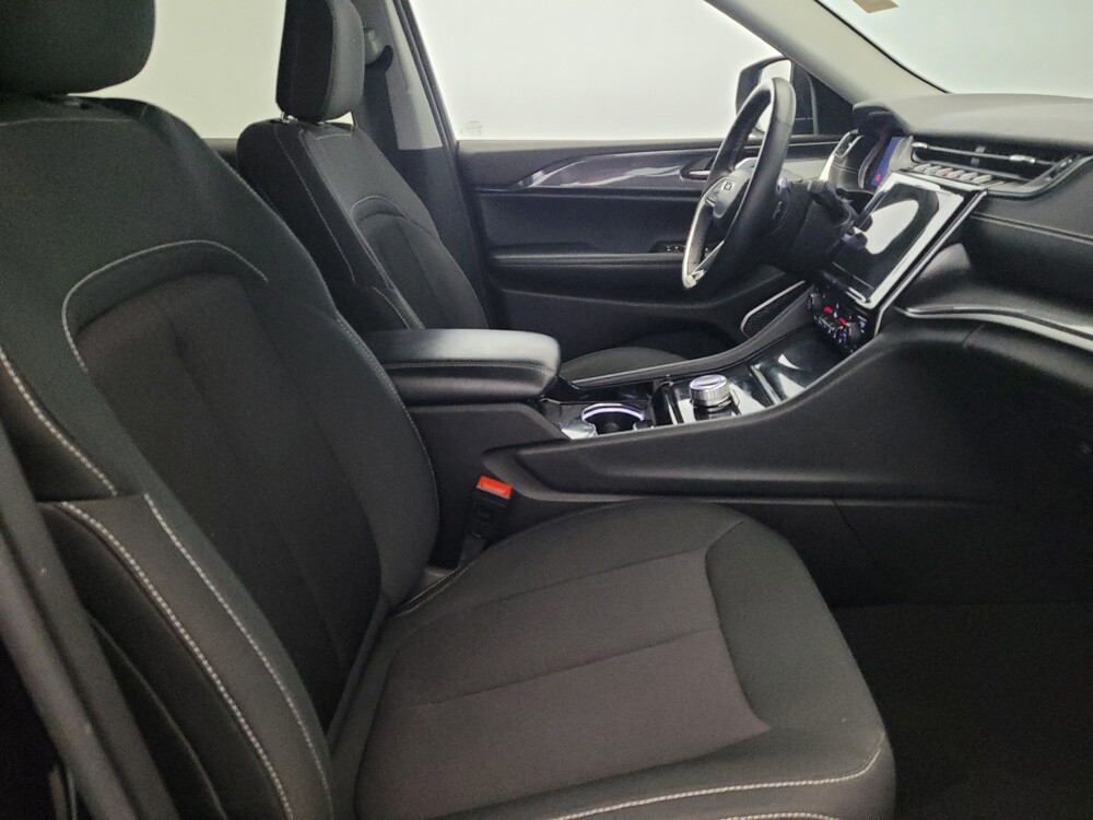 2021 Jeep Grand Cherokee L in Pittsburgh, PA 15236 - 18119005 21