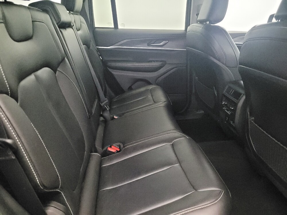 2023 Jeep Grand Cherokee in Pittsburgh, PA 15237 - 18119010 19