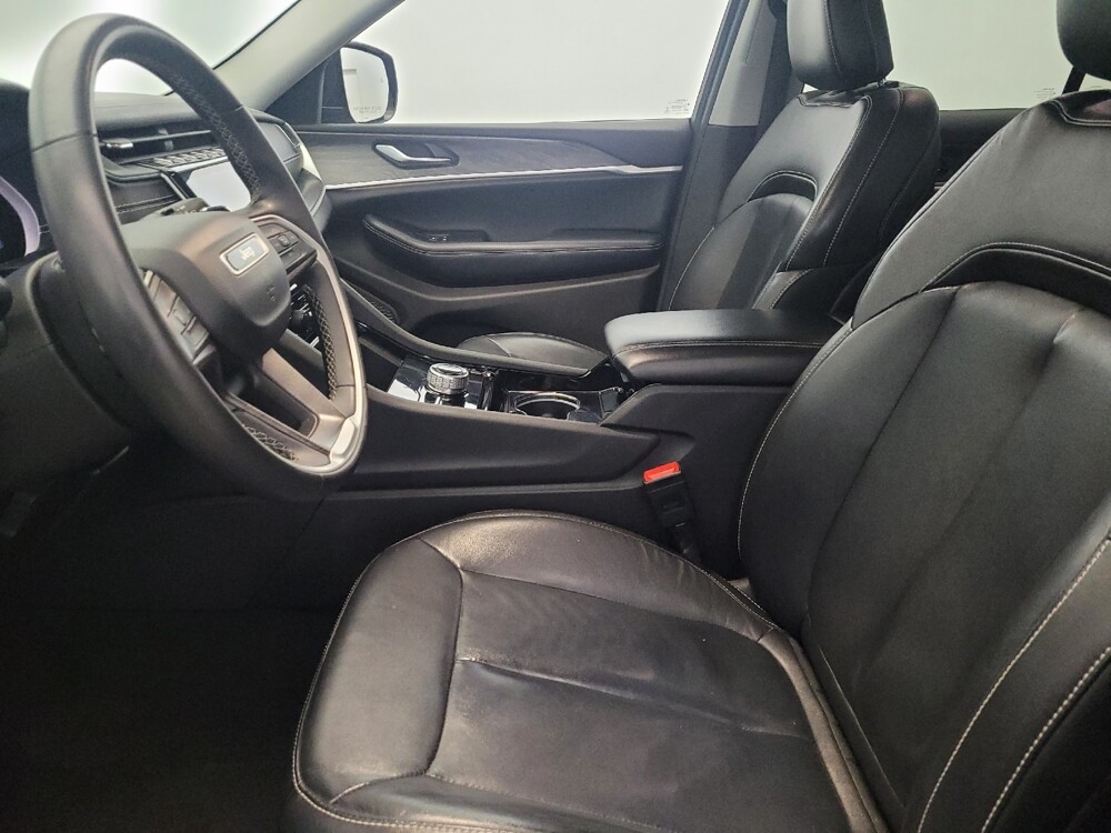 2023 Jeep Grand Cherokee in Pittsburgh, PA 15237 - 18119010 17