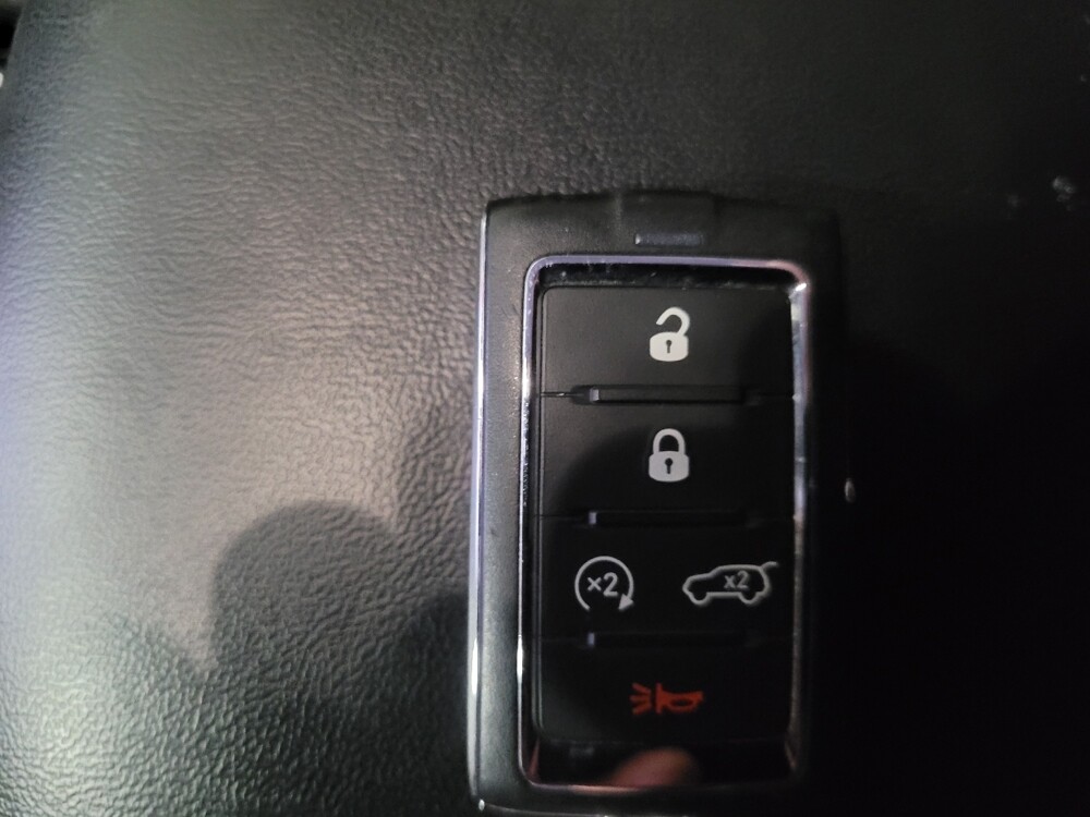 2023 Jeep Grand Cherokee in Pittsburgh, PA 15237 - 18119010 32