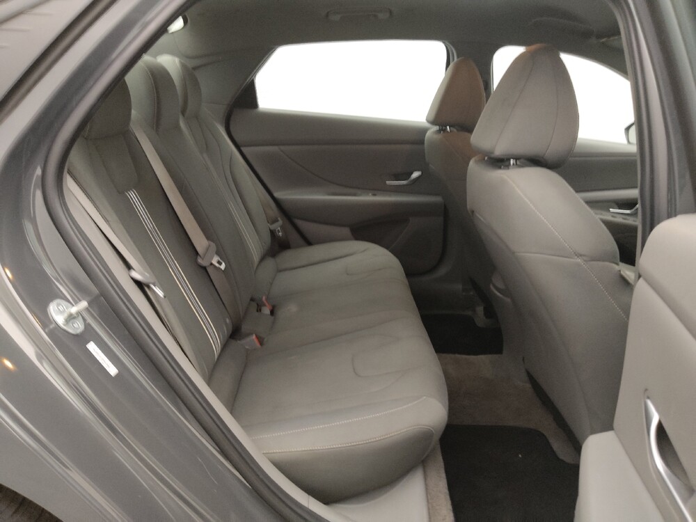 2023 Hyundai Elantra in St. Louis, MO 63136 - 18119030 19