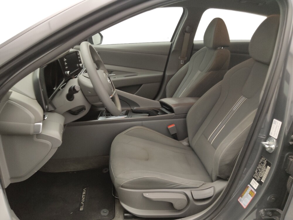 2023 Hyundai Elantra in St. Louis, MO 63136 - 18119030 17