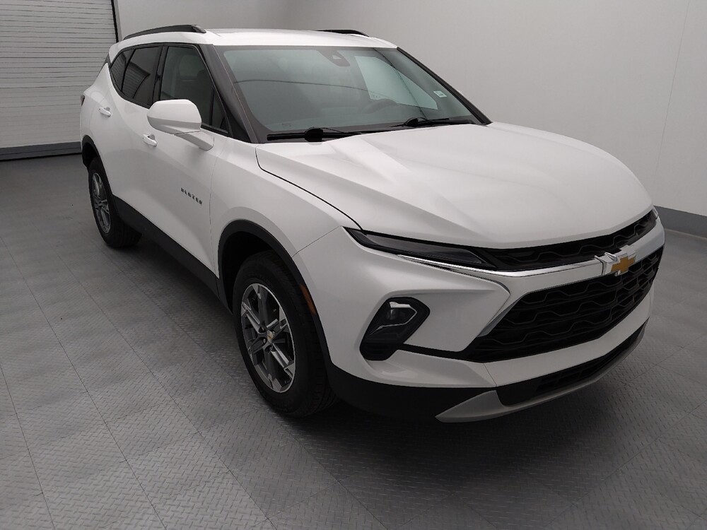2023 Chevrolet Blazer in Independence, MO 64055 - 18119031 13