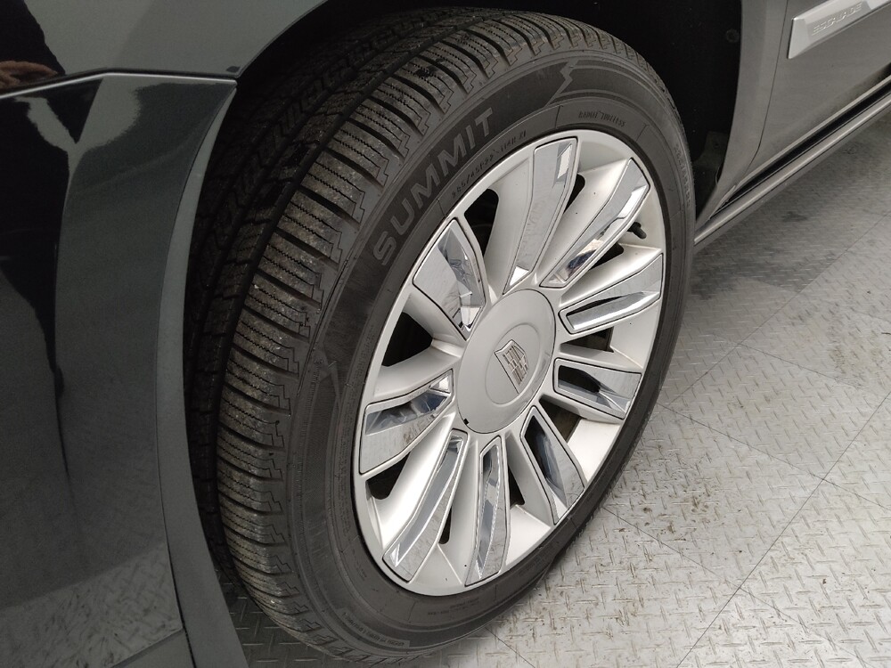 2017 Cadillac Escalade in Wichita, KS 67207 - 18119032 31