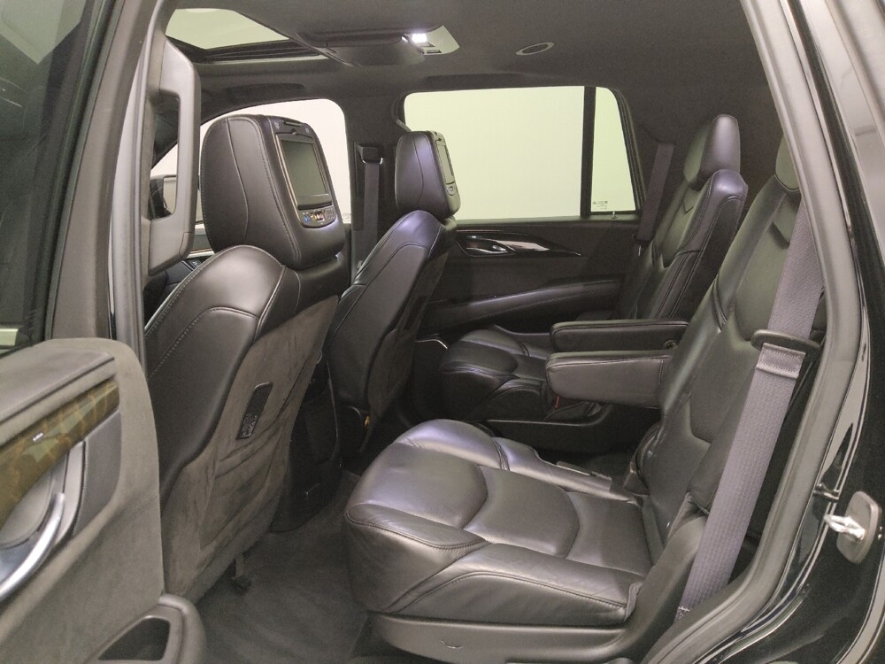 2017 Cadillac Escalade in Wichita, KS 67207 - 18119032 18