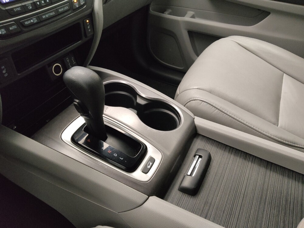 2017 Honda Pilot in Midlothian, IL 60445 - 18119035 26