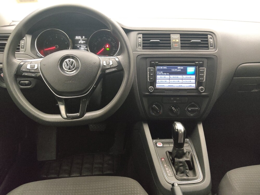 2015 Volkswagen Jetta in Lombard, IL 60148 - 18119037 22