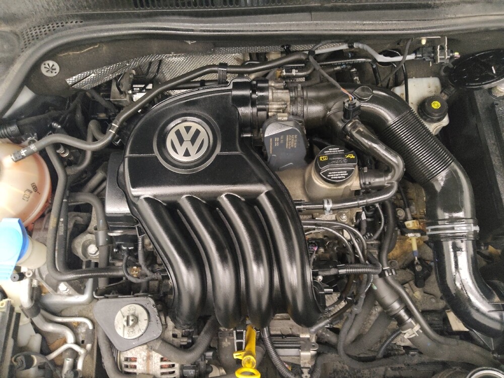 2015 Volkswagen Jetta in Lombard, IL 60148 - 18119037 30