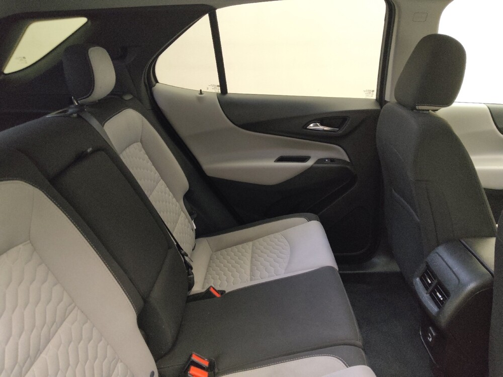 2019 Chevrolet Equinox in Midlothian, IL 60445 - 18119040 19