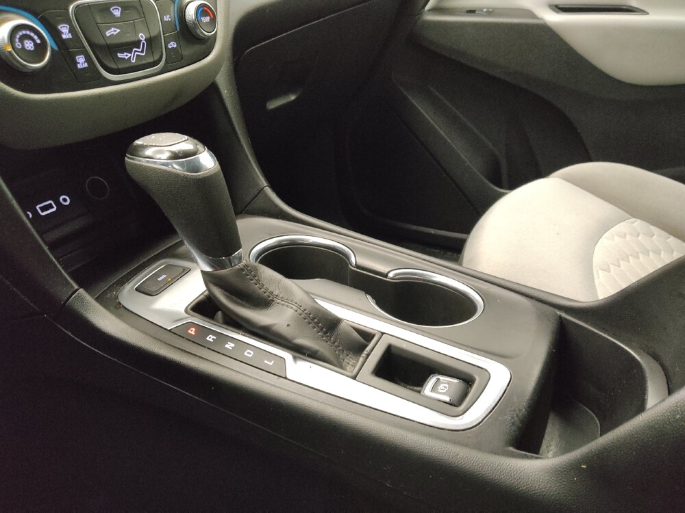 2019 Chevrolet Equinox in Midlothian, IL 60445 - 18119040 26