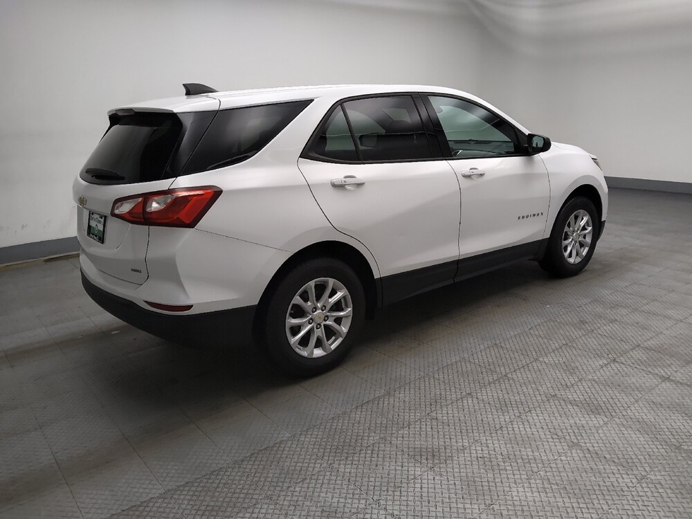 2019 Chevrolet Equinox in Midlothian, IL 60445 - 18119040 10