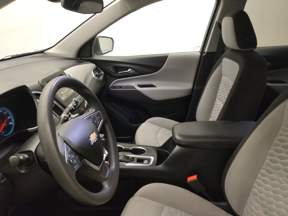 2019 Chevrolet Equinox in Midlothian, IL 60445 - 18119040 17