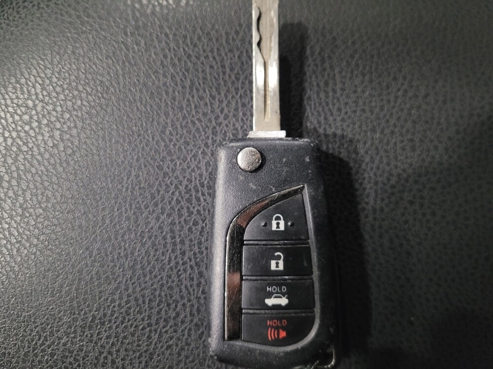 2021 Toyota Camry in Pittsburgh, PA 15237 - 18119042 32