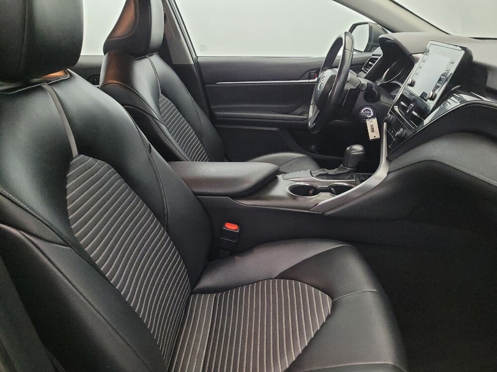 2021 Toyota Camry in Pittsburgh, PA 15237 - 18119042 21