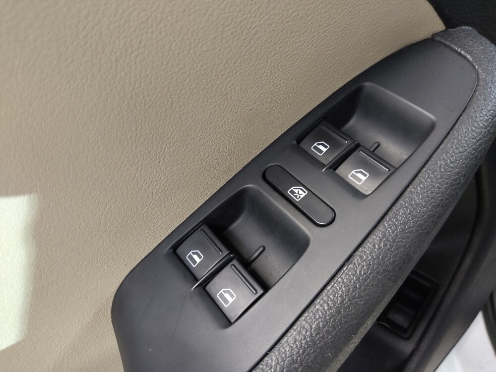 2018 Volkswagen Jetta in Lakeland, FL 33815 - 18119045 27