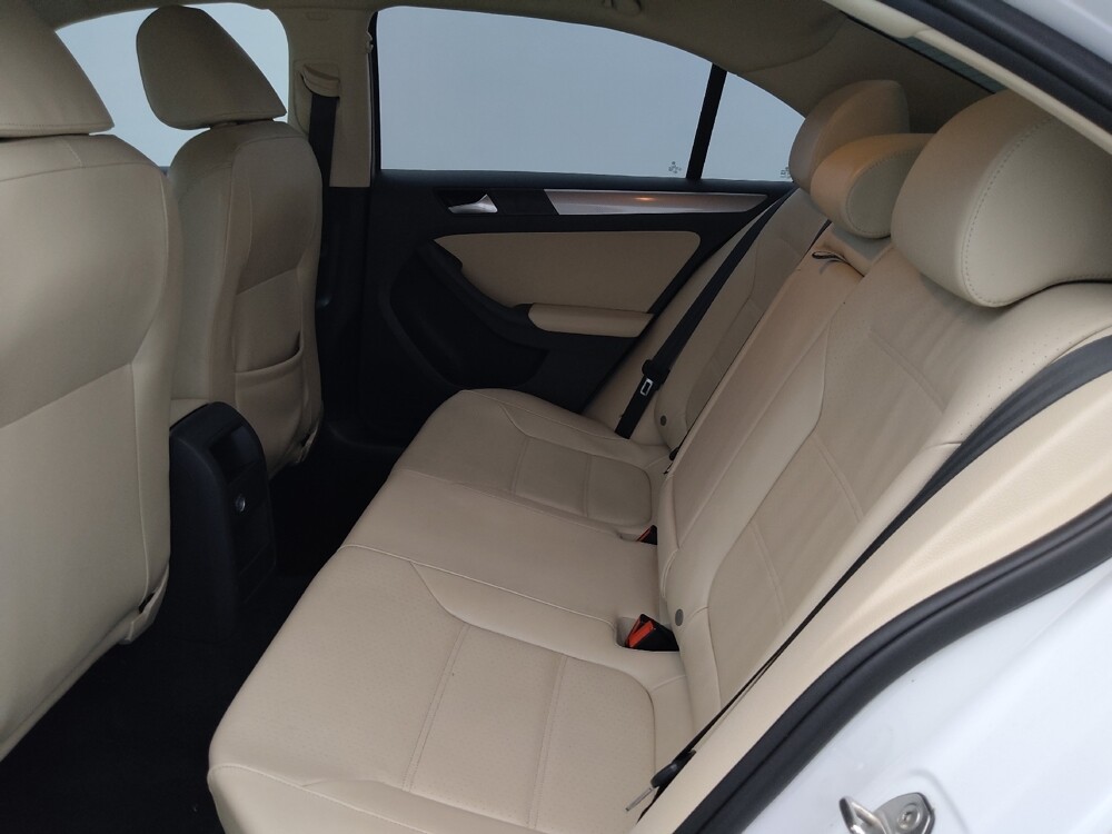 2018 Volkswagen Jetta in Lakeland, FL 33815 - 18119045 18