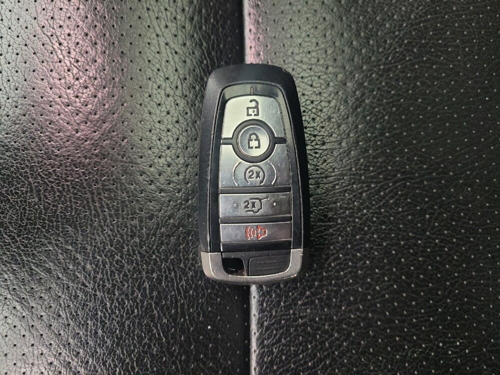 2019 Ford Explorer in Taylor, MI 48180 - 18119046 32