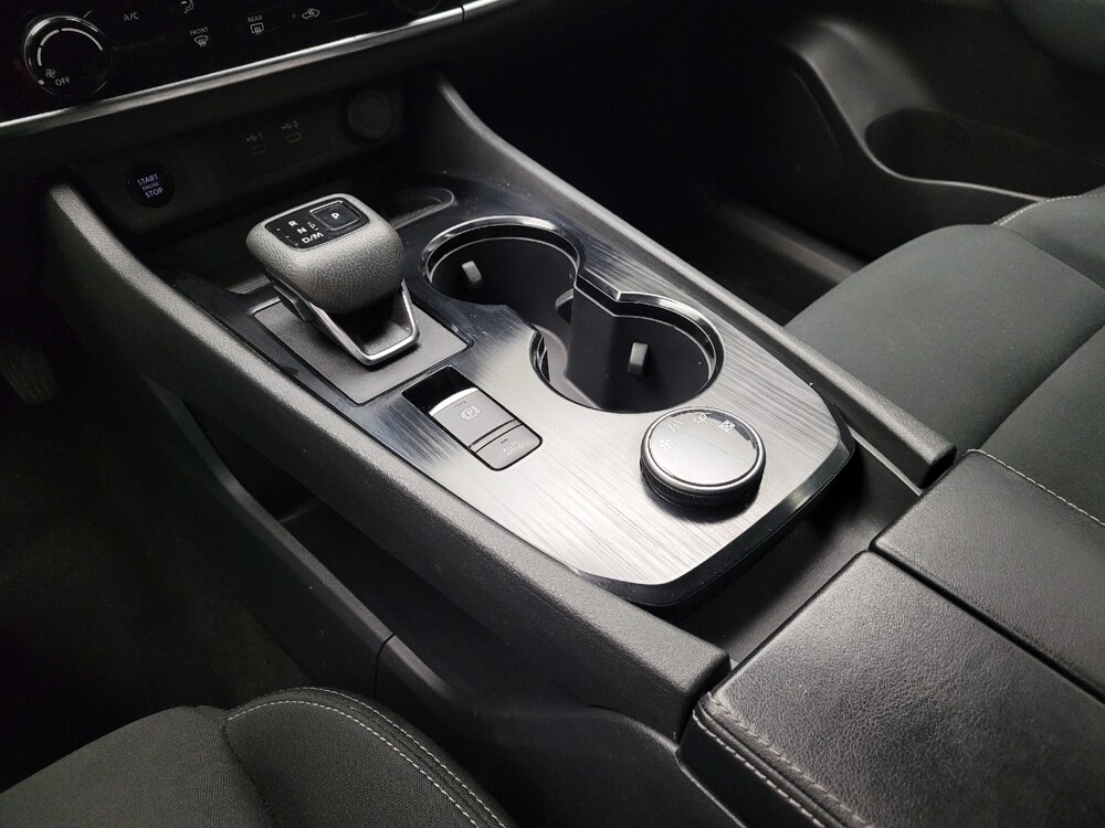 2024 Nissan Rogue in Taylor, MI 48180 - 18119047 26