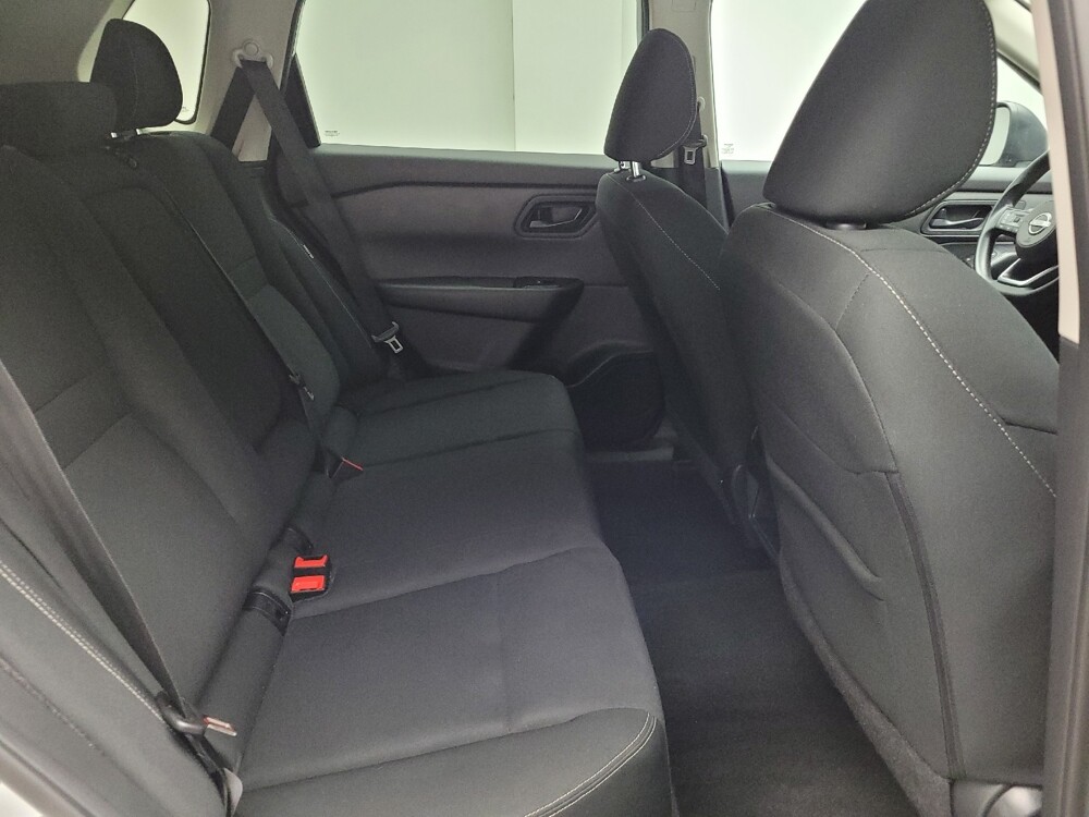 2024 Nissan Rogue in Taylor, MI 48180 - 18119047 19