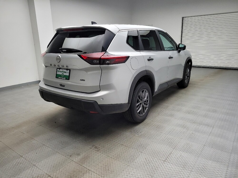 2024 Nissan Rogue in Taylor, MI 48180 - 18119047 9