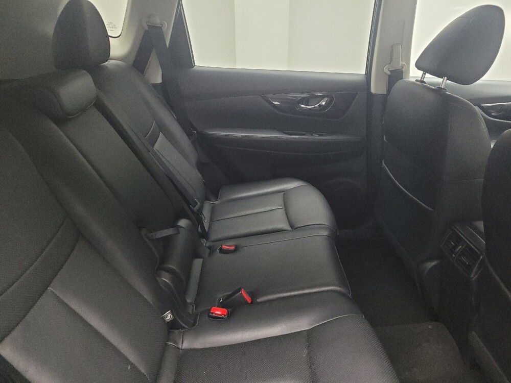 2017 Nissan Rogue in Taylor, MI 48180 - 18119049 19