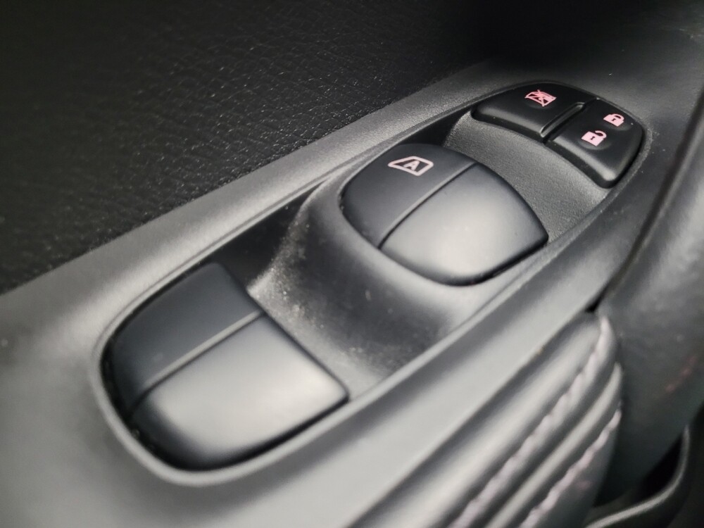 2017 Nissan Rogue in Taylor, MI 48180 - 18119049 27