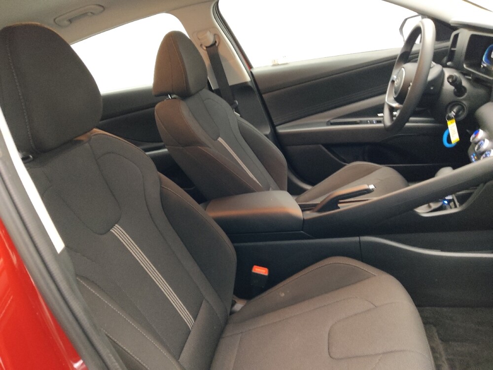 2025 Hyundai Elantra in Conyers, GA 30094 - 18119058 21