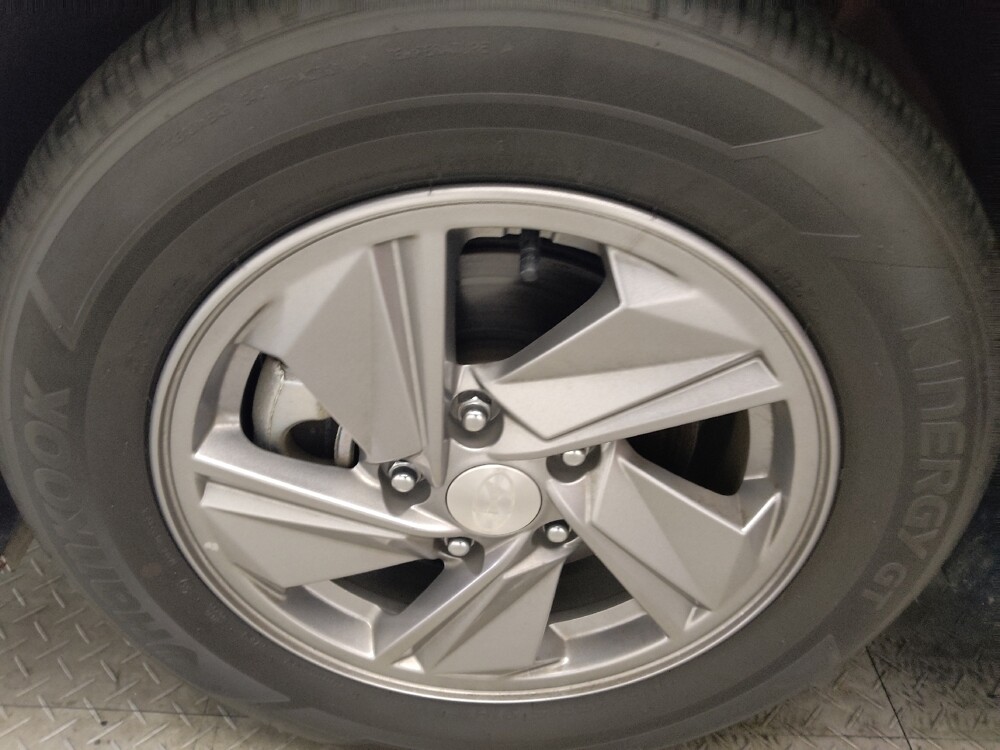 2025 Hyundai Elantra in Conyers, GA 30094 - 18119058 31