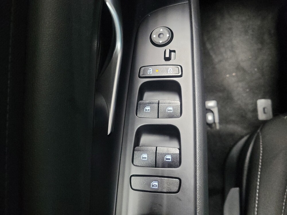 2025 Hyundai Elantra in Conyers, GA 30094 - 18119058 27