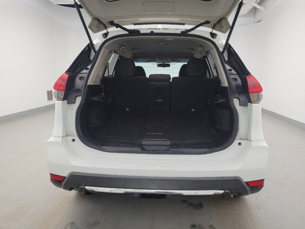 2018 Nissan Rogue in Cincinnati, OH 45255 - 18119064 29