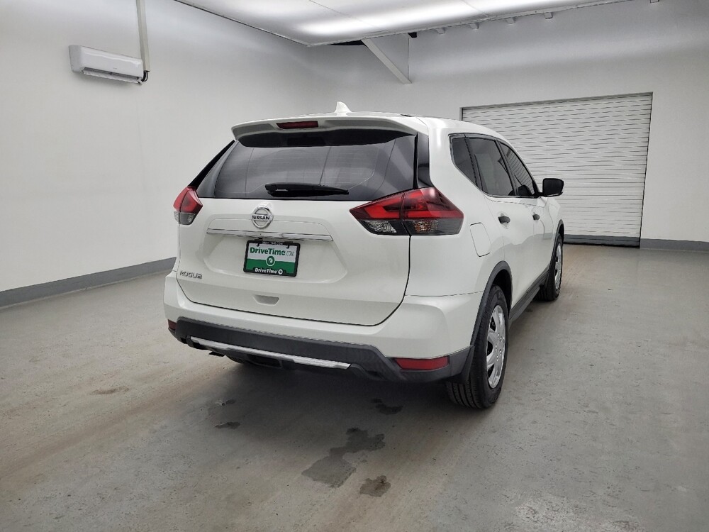 2018 Nissan Rogue in Cincinnati, OH 45255 - 18119064 9