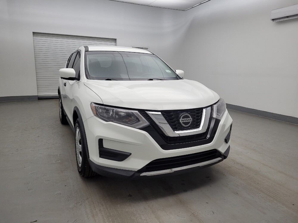 2018 Nissan Rogue in Cincinnati, OH 45255 - 18119064 14