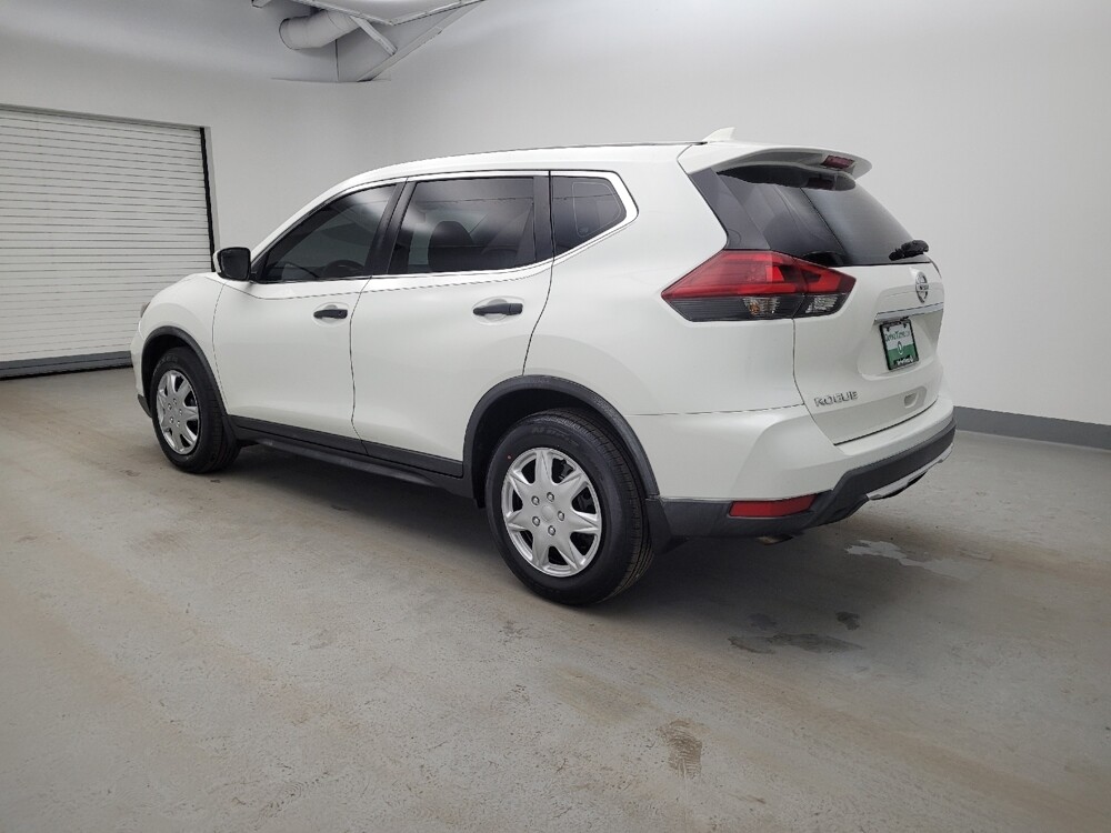 2018 Nissan Rogue in Cincinnati, OH 45255 - 18119064 3