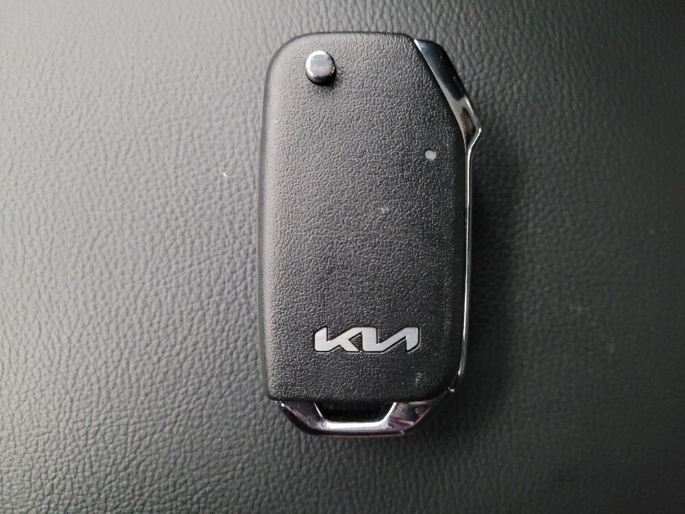 2025 Kia Soul in Greenville, SC 29607 - 18119066 32