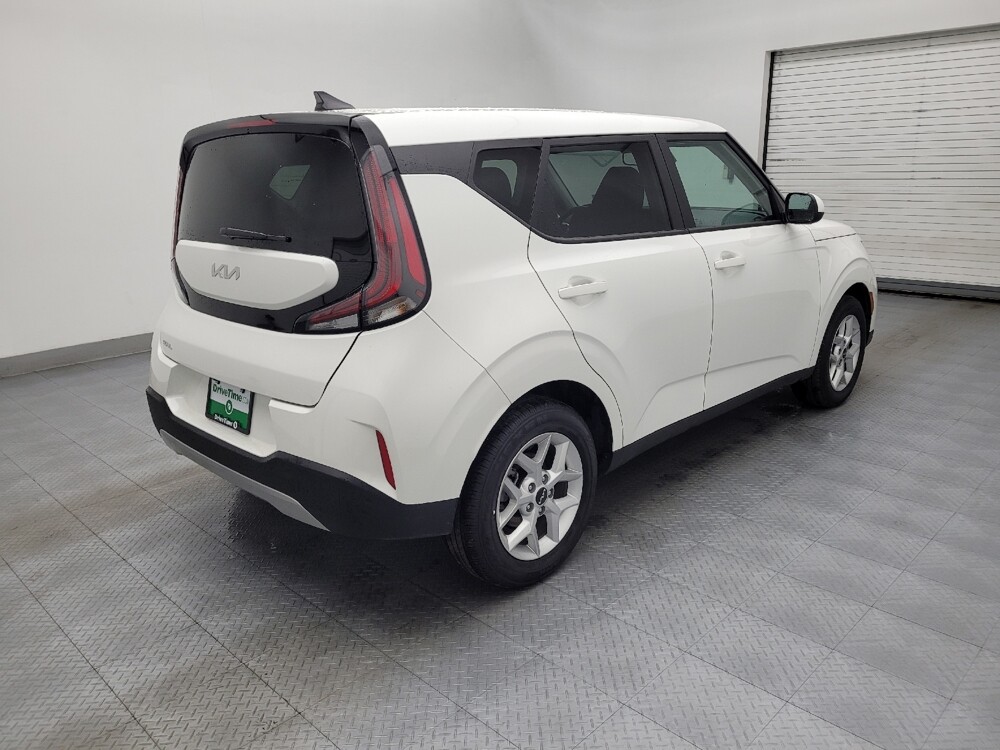 2025 Kia Soul in Greenville, SC 29607 - 18119066 10