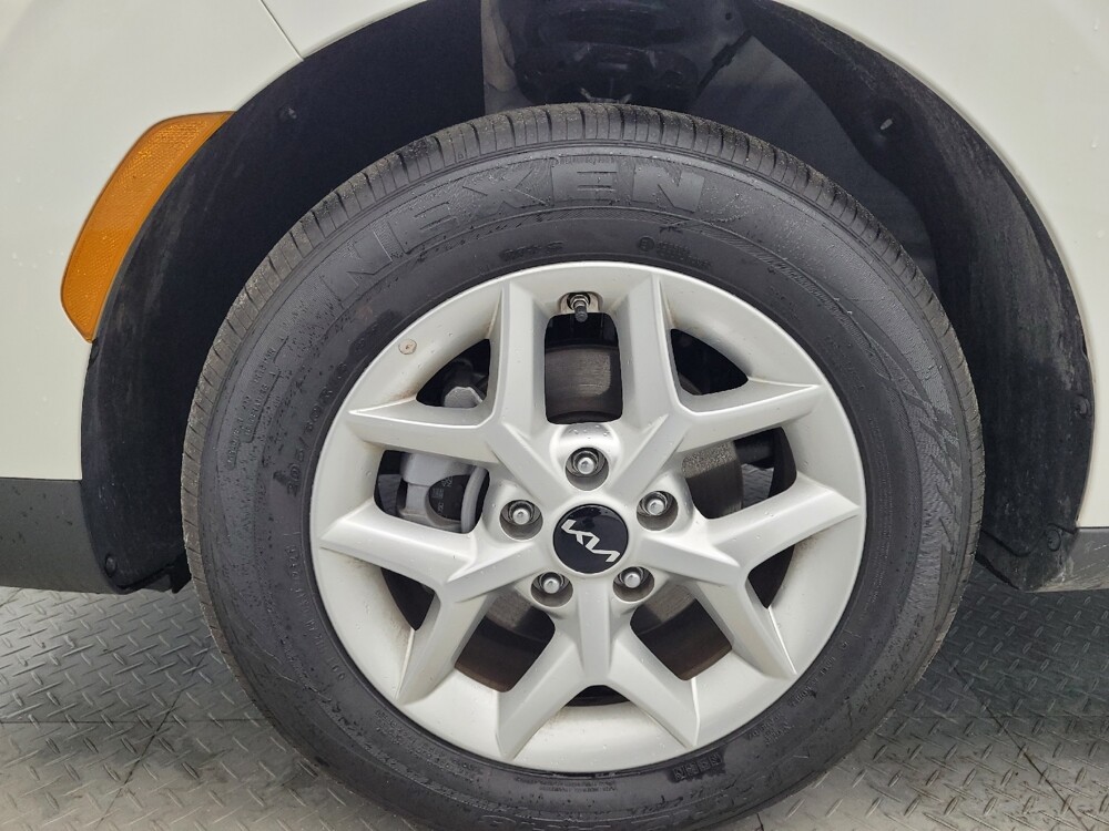 2025 Kia Soul in Greenville, SC 29607 - 18119066 31