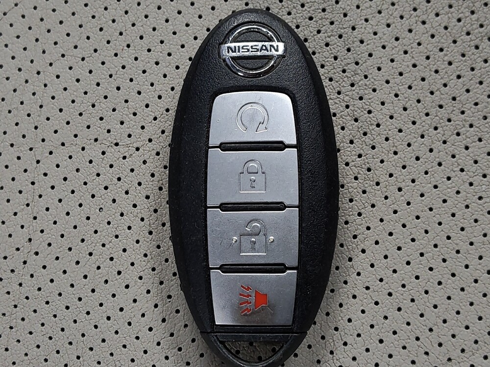 2018 Nissan Rogue Sport in Houston, TX 77074 - 18119105 32