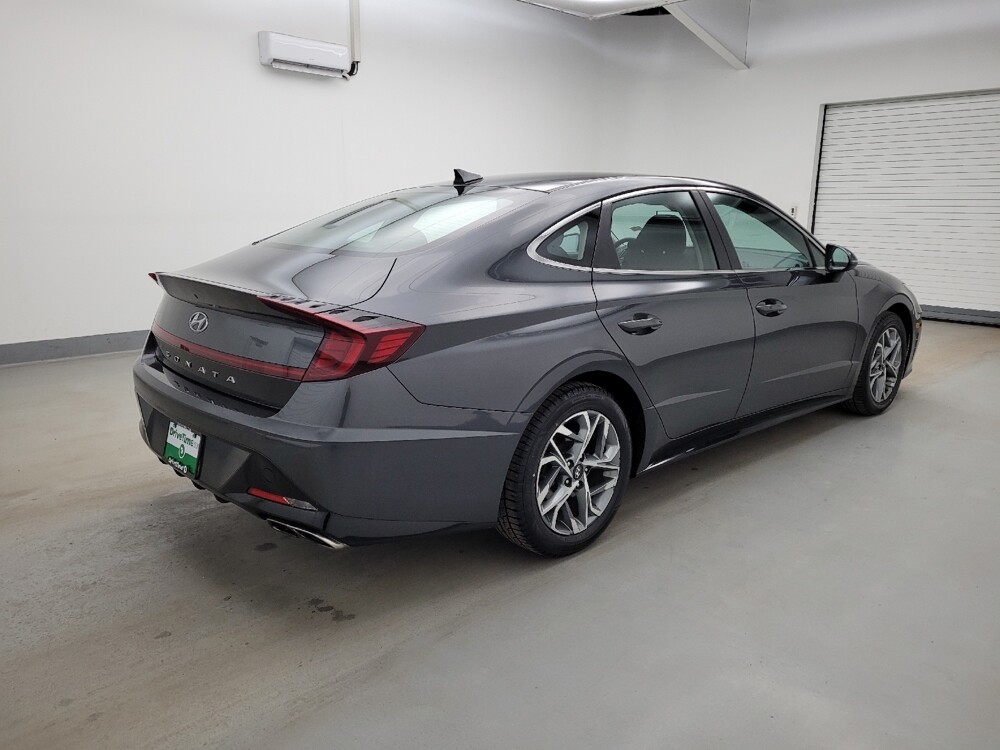 2022 Hyundai Sonata in Cincinnati, OH 45255 - 18119147 10