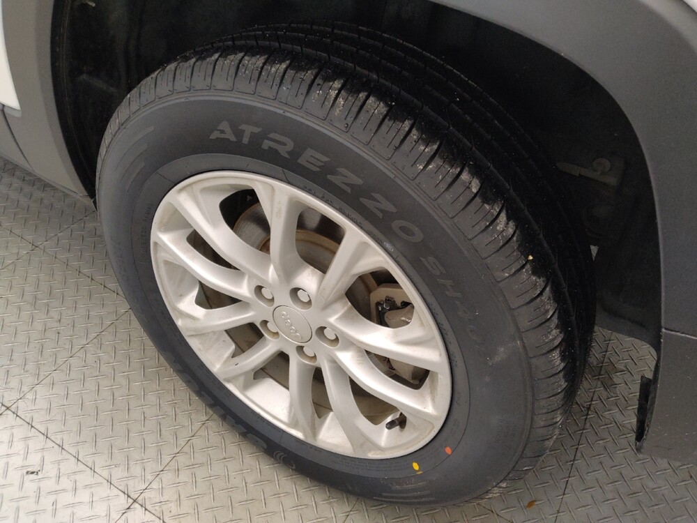 2022 Jeep Cherokee in Houston, TX 77074 - 18119156 31