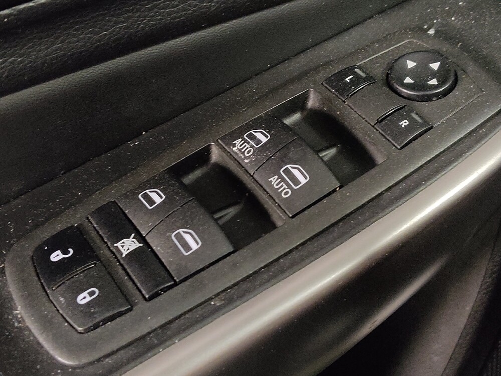 2022 Jeep Cherokee in Houston, TX 77074 - 18119156 27