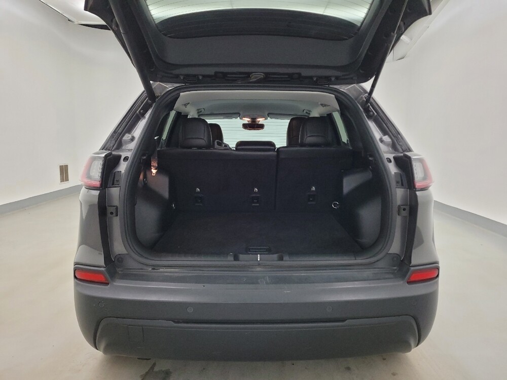 2019 Jeep Cherokee in Cincinnati, OH 45255 - 18119158 29