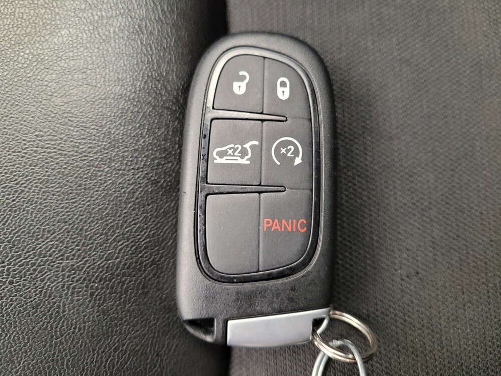 2019 Jeep Cherokee in Cincinnati, OH 45255 - 18119158 32