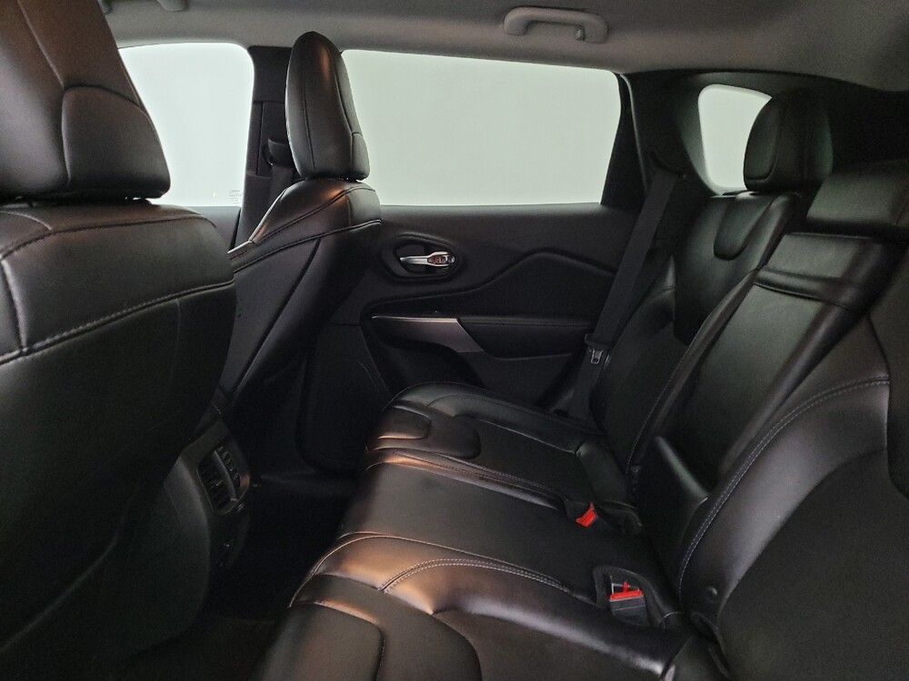 2019 Jeep Cherokee in Cincinnati, OH 45255 - 18119158 18