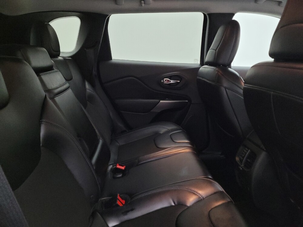 2019 Jeep Cherokee in Cincinnati, OH 45255 - 18119158 19