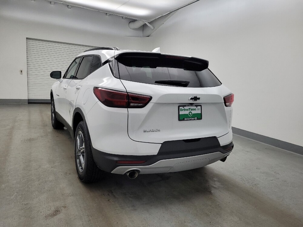2024 Chevrolet Blazer in Cincinnati, OH 45255 - 18119159 6