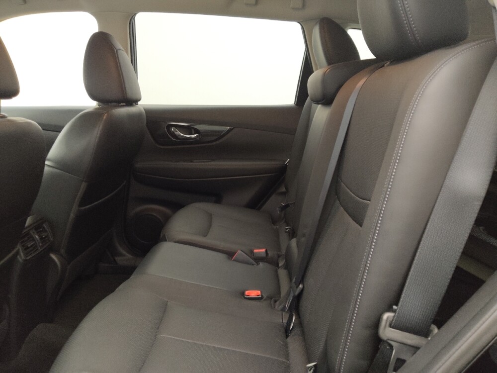 2017 Nissan Rogue in Lakeland, FL 33815 - 18119169 18