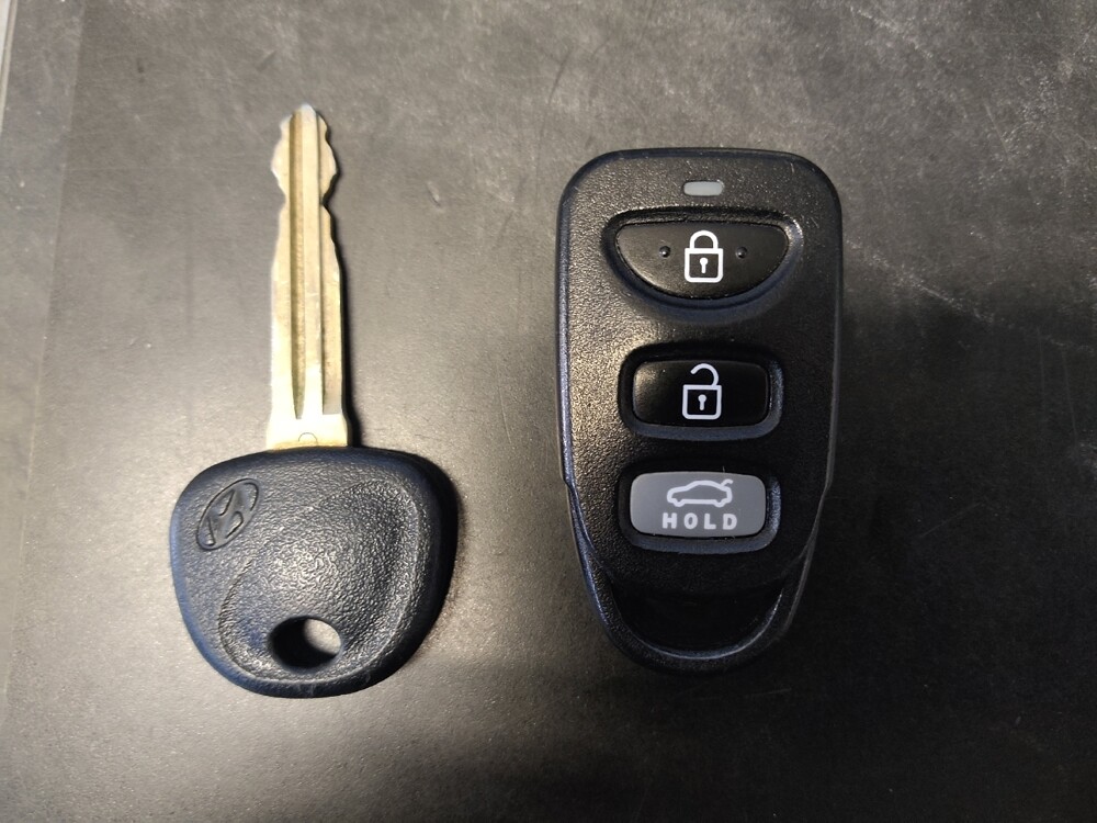 2020 Hyundai Elantra in Raleigh, NC 27604 - 18119174 32