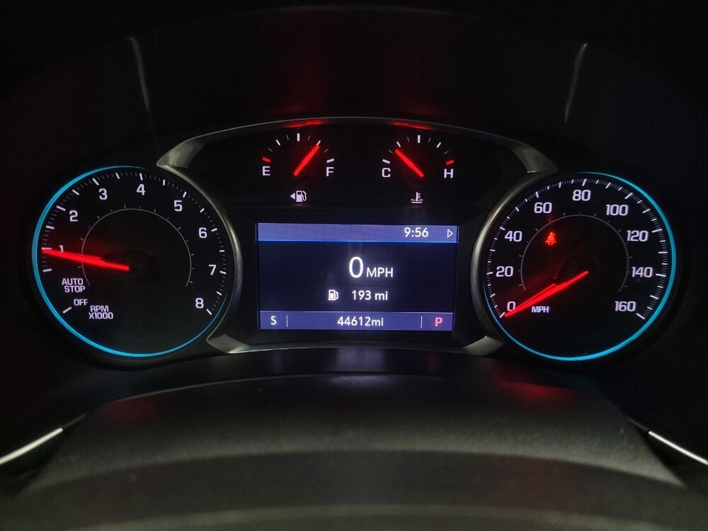 2019 Chevrolet Equinox in Indianapolis, IN 46222 - 18119181 23